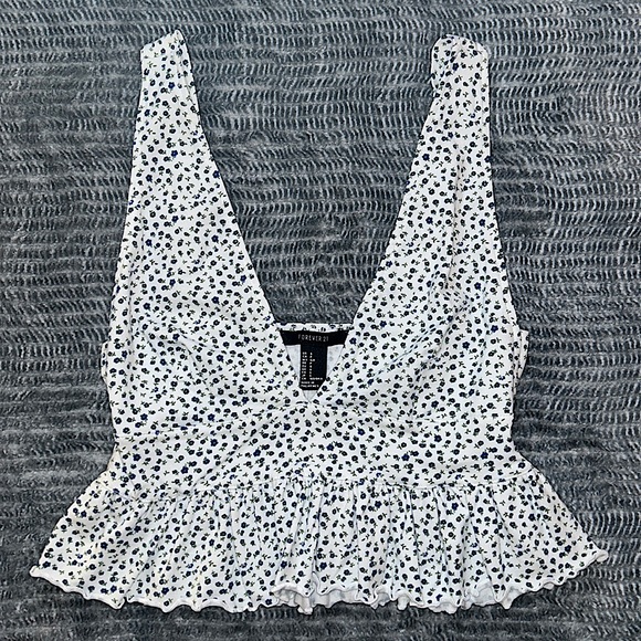 Forever 21 Tops - Floral crop top